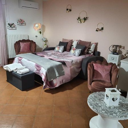 Shabby Chic Rooms Con Cucina E Giardino Privato Pomarico Luaran gambar