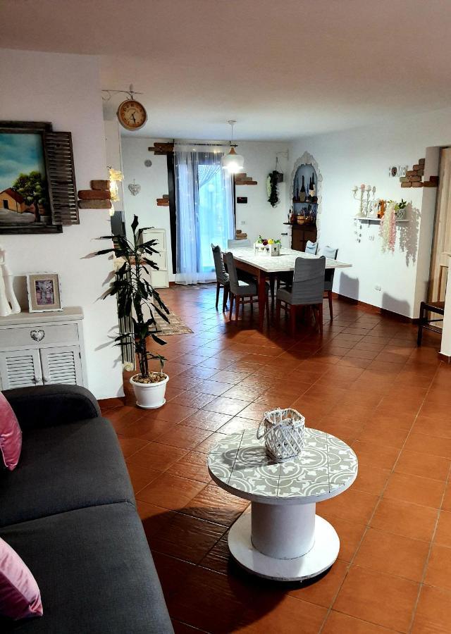 Shabby Chic Rooms Con Cucina E Giardino Privato Pomarico Luaran gambar