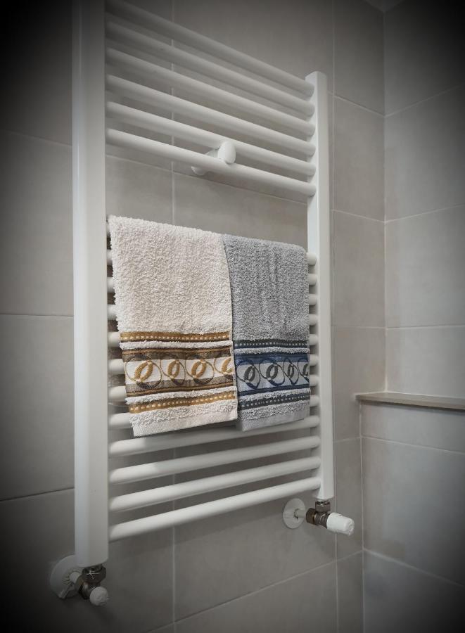 Shabby Chic Rooms Con Cucina E Giardino Privato Pomarico Luaran gambar