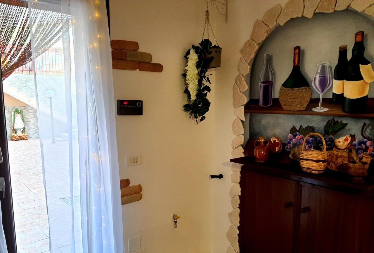 Shabby Chic Rooms Con Cucina E Giardino Privato Pomarico Luaran gambar