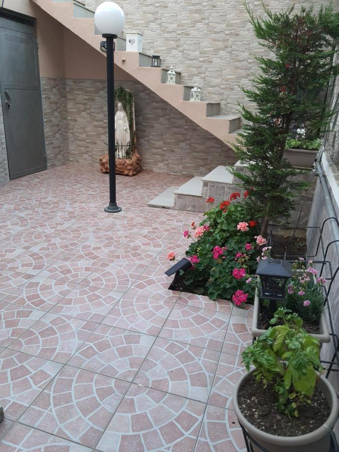 Shabby Chic Rooms Con Cucina E Giardino Privato Pomarico Luaran gambar