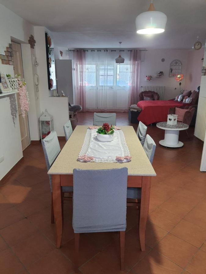 Shabby Chic Rooms Con Cucina E Giardino Privato Pomarico Luaran gambar
