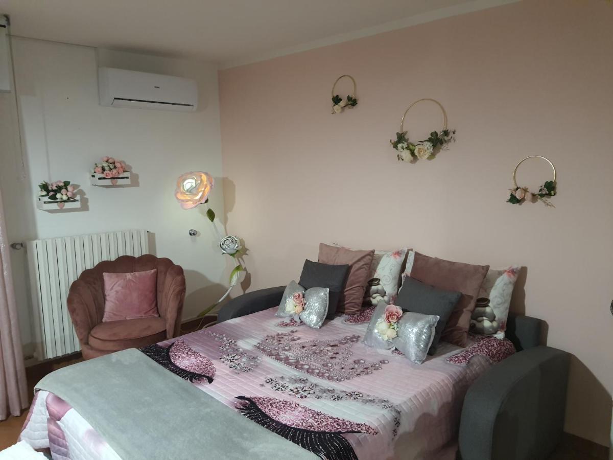 Shabby Chic Rooms Con Cucina E Giardino Privato Pomarico Luaran gambar